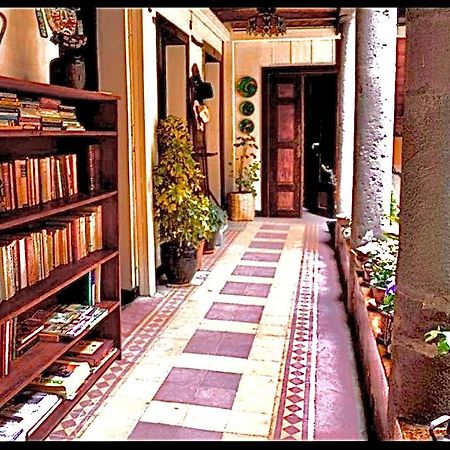Hotel Boutique Portal de Cantuña Quito Extérieur photo