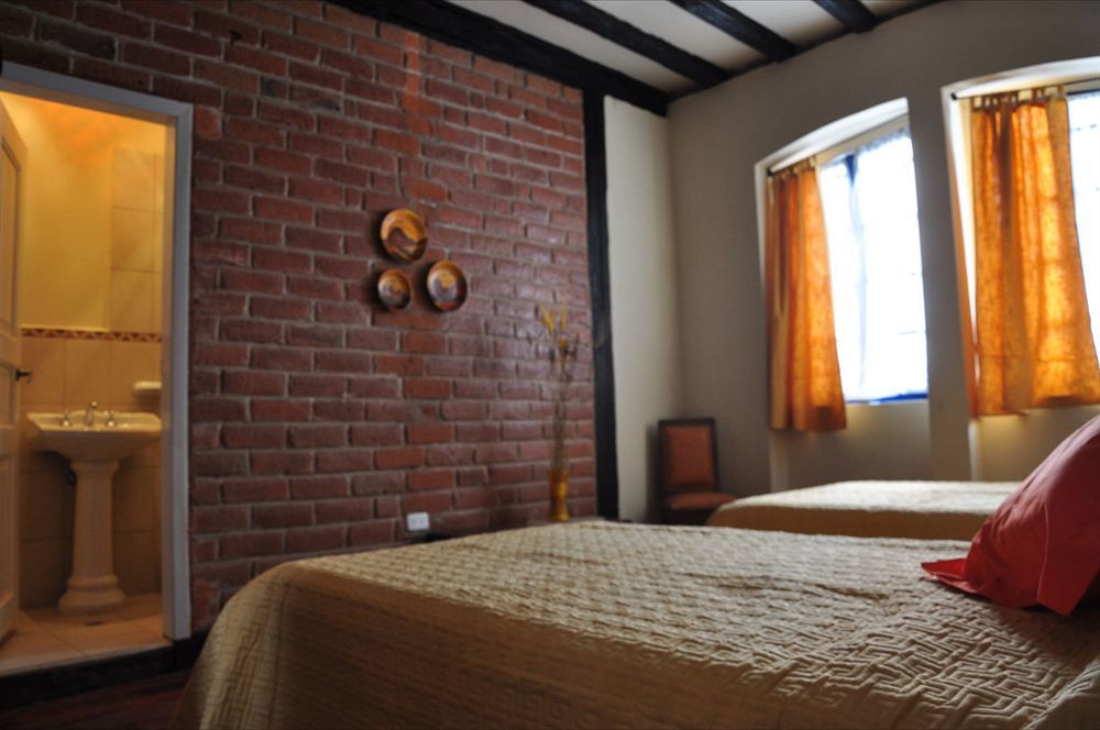 Hotel Boutique Portal de Cantuña Quito Extérieur photo