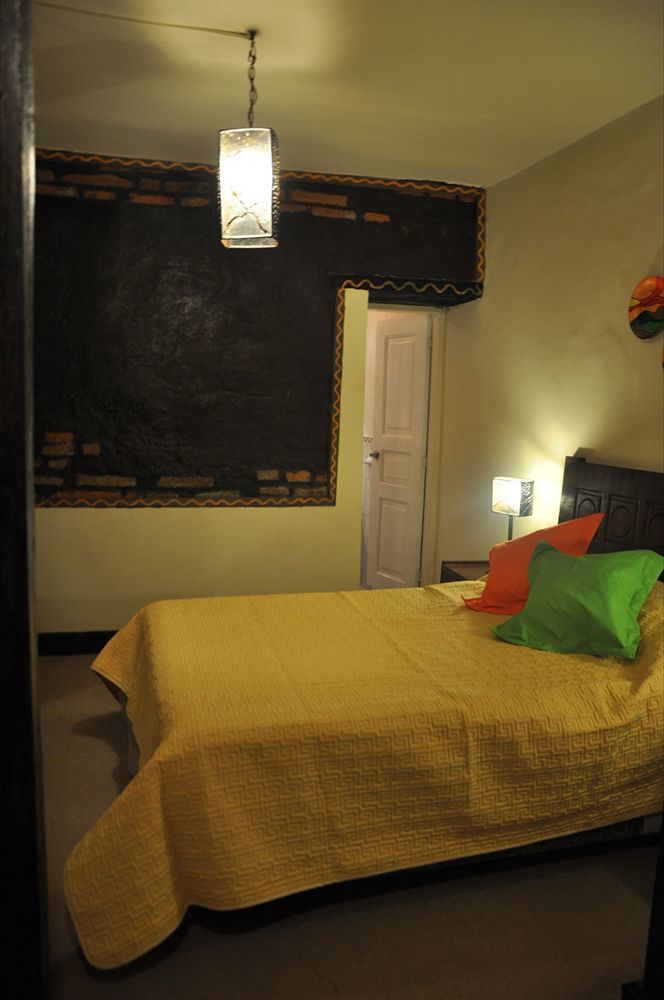 Hotel Boutique Portal de Cantuña Quito Extérieur photo