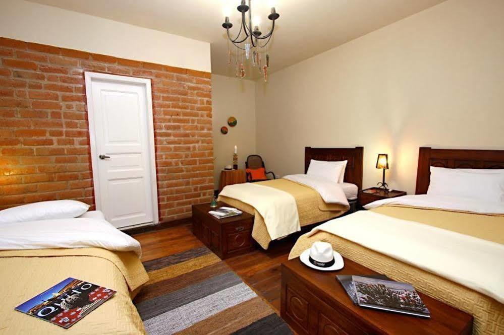 Hotel Boutique Portal de Cantuña Quito Extérieur photo